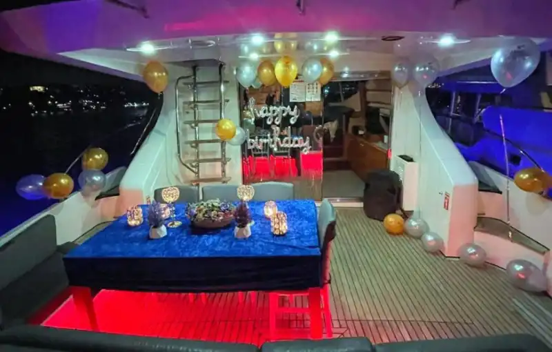 Günlük ve Konaklamalı Seçeneklerle Bebek Çıkışlı VIP Motoryat Deneyimi!