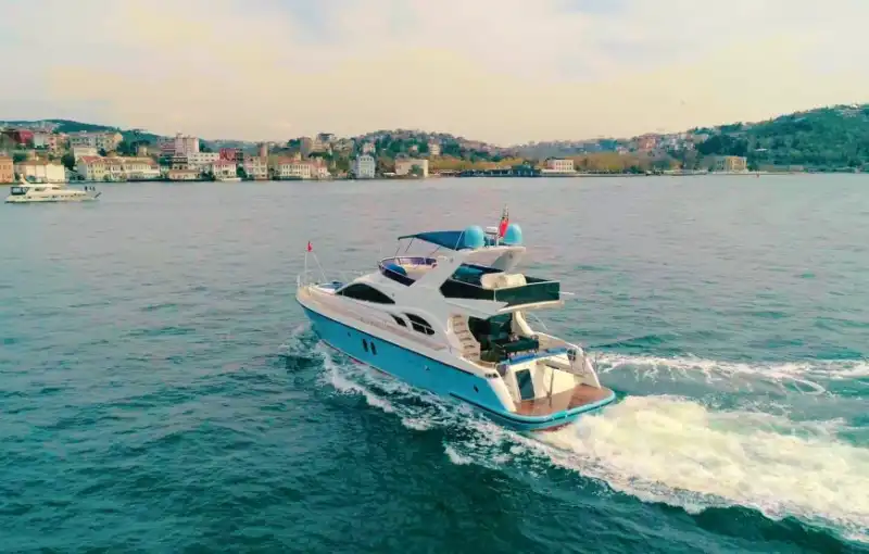 İstanbul Kuruçeşme’den Ayrıcalıklı Bir Deniz Turu İçin Lüks Yat Seçeneği!