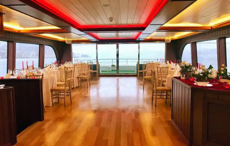 Luxury 30m Motor Yacht from Bebek for Private Tours Up to 80 Guests!