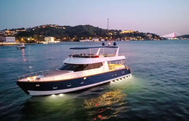 The Perfect Choice for Private & Corporate Events on a 20-Meter Yacht in Istanbul!