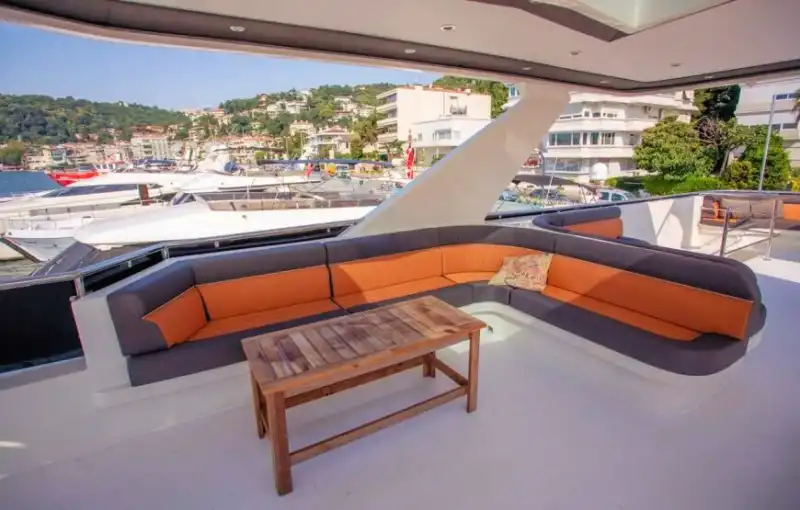 Отправьтесь из Тарабья на индивидуальной яхте в незабываемый круиз