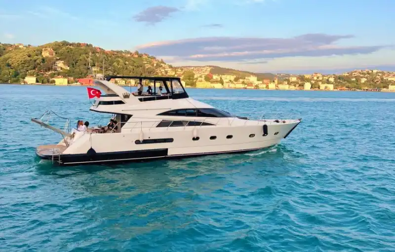 Идеальный выбор для предложений и праздников – вместимость 26 гостей