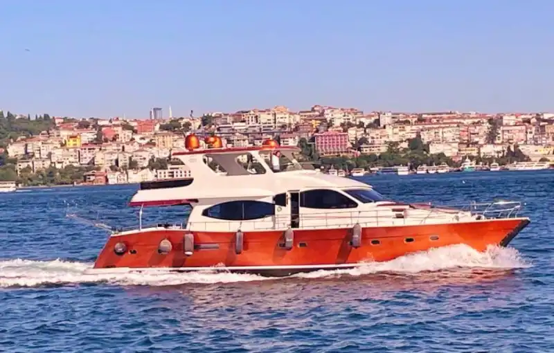 İstanbul Bebek 26 Metrelik Lüks Motoryat ile 36 Kişiye Kadar Özel Turlar!