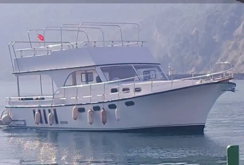 Исследуйте Босфор на частной яхте из Бююкчекмедже