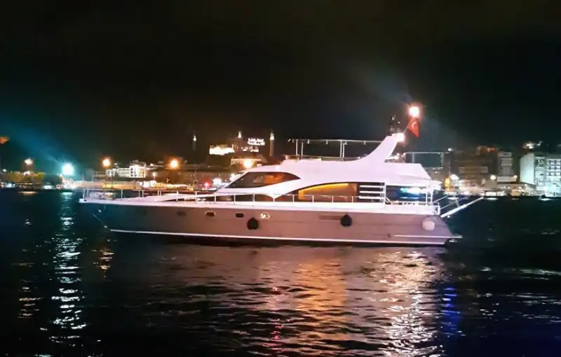 Enhance Your Special Days with a Stylish & Comfortable Yacht in the Bosphorus