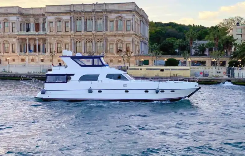 VIP Yacht Rental with a 4-Person Crew for Maximum Fun and Comfort