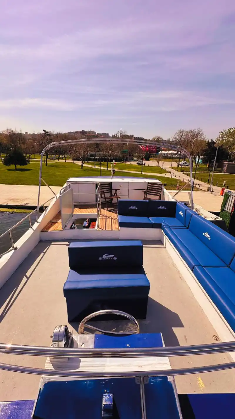 Overnight and Daily Motor Yacht Rental Options in Istanbul!