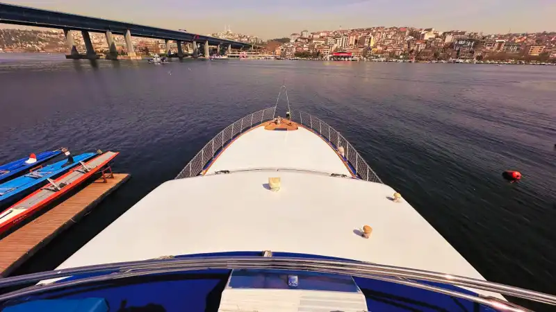 Overnight and Daily Motor Yacht Rental Options in Istanbul!