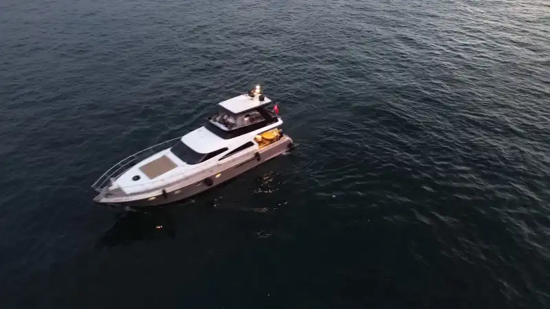Lüks ve Özel: İstanbul'da Sevdiklerinizle Özel Bir Deniz Turu