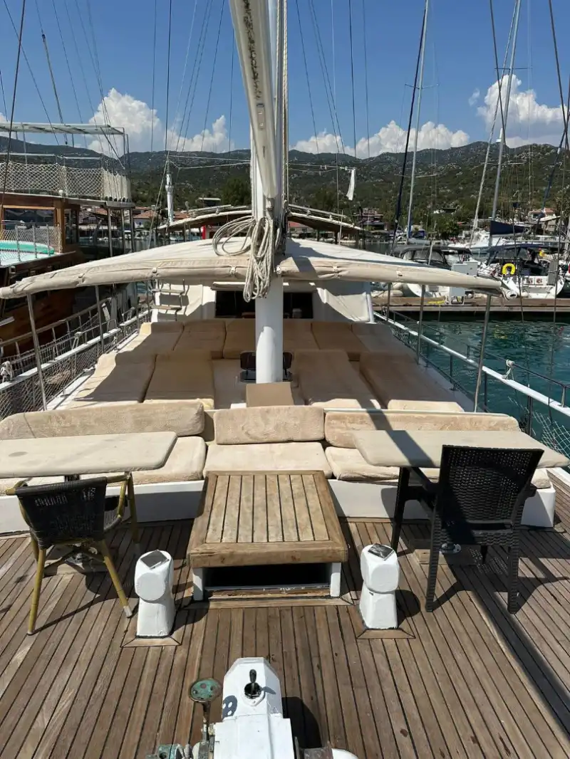 Путешествуйте по чистым водам Каша на частной гулете