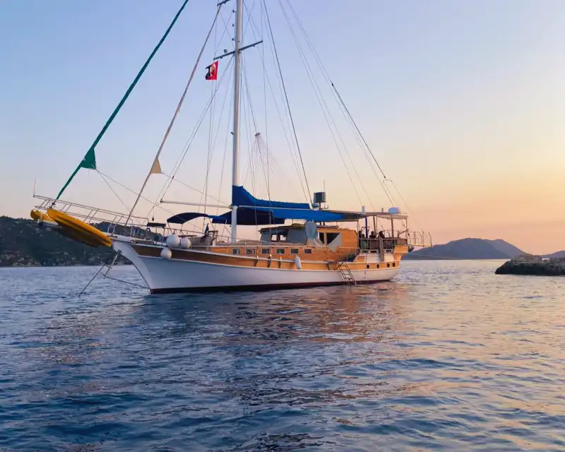 Роскошь и комфорт на воде: аренда гулеты в Каше