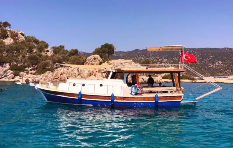 Почувствуйте свободу моря! Аренда частной яхты (8 человек) в Кекова