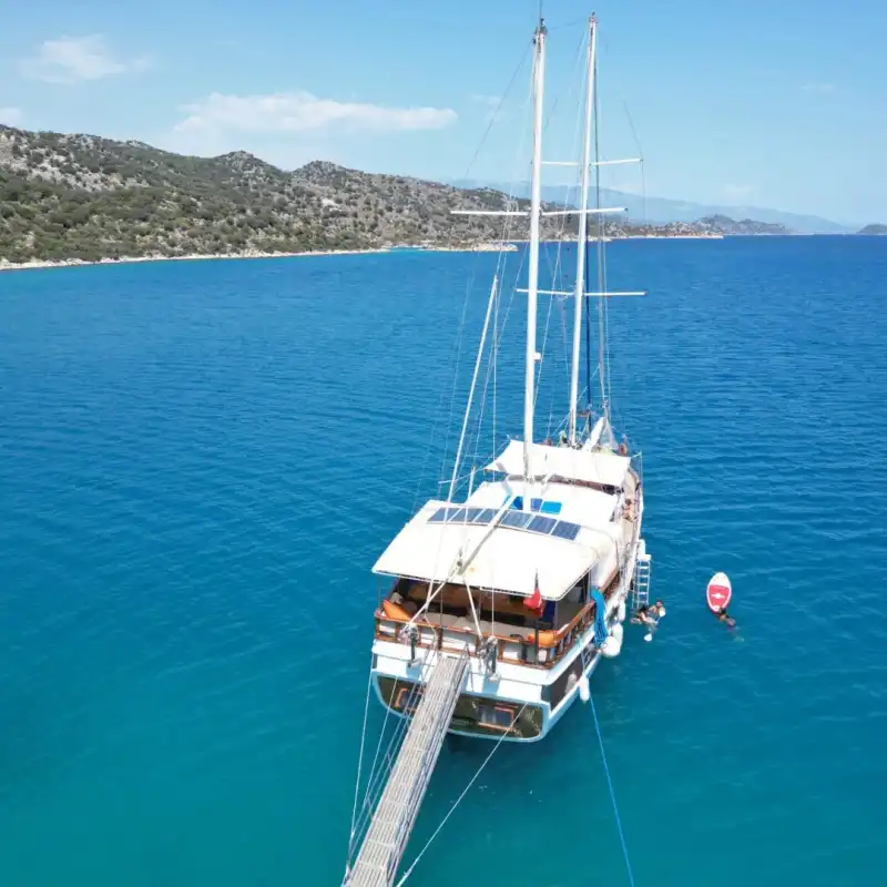 8 Kabinli 16 Kişilik Gulet ile Kekova’nın Saklı Koylarında Keşif