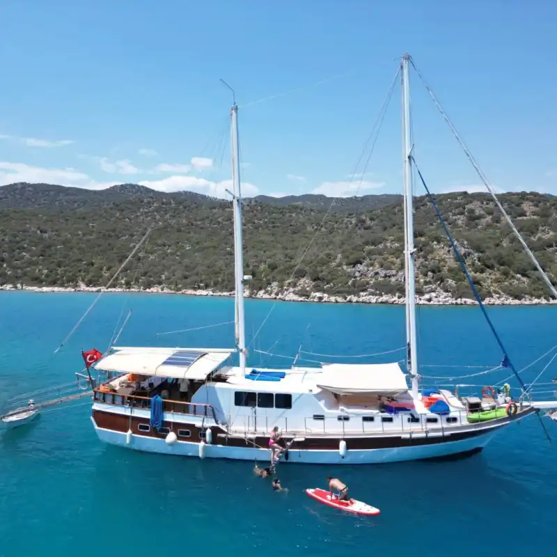 8 Kabinli 16 Kişilik Gulet ile Kekova’nın Saklı Koylarında Keşif