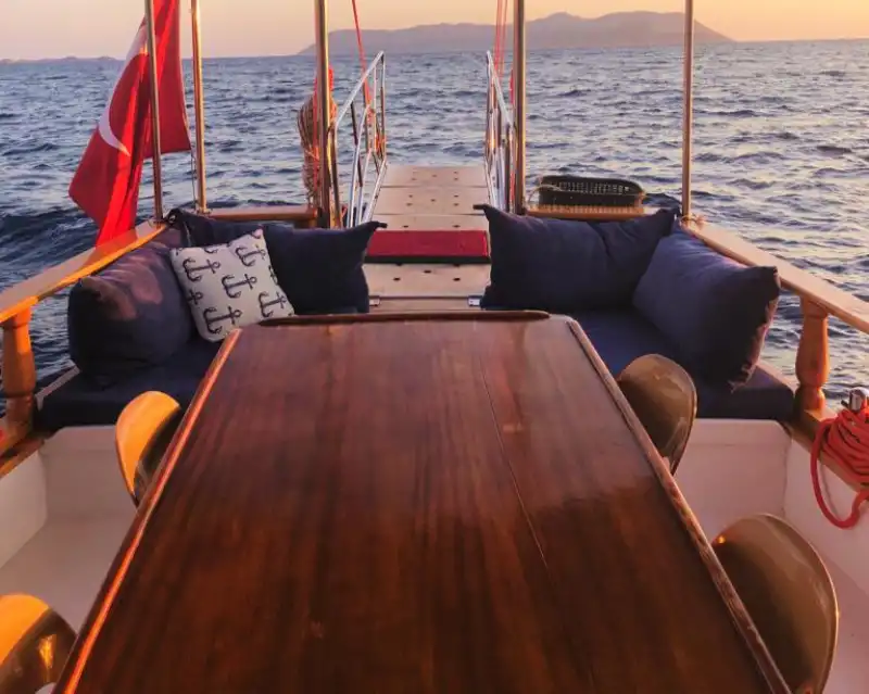 Готовы к морскому путешествию из Каша для 12 гостей?