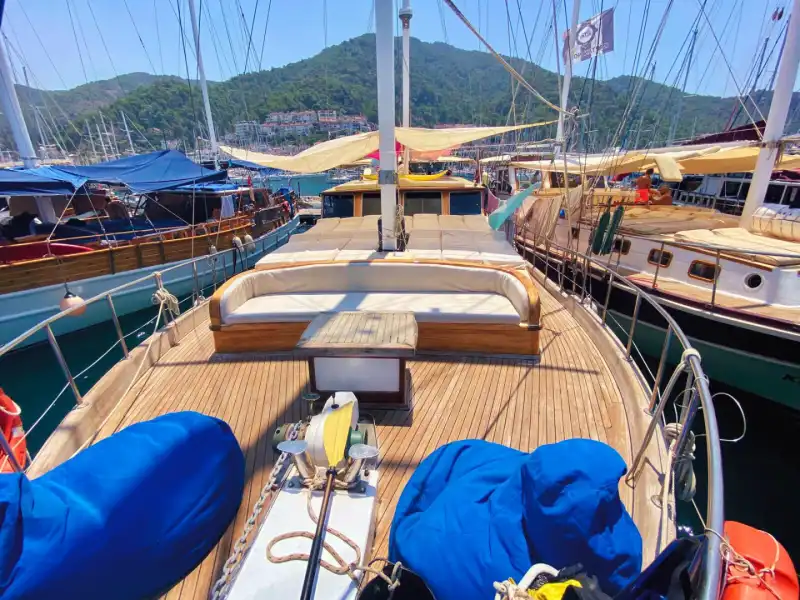 Путешествие на 14-местной гулете в Каше: комфорт и стиль