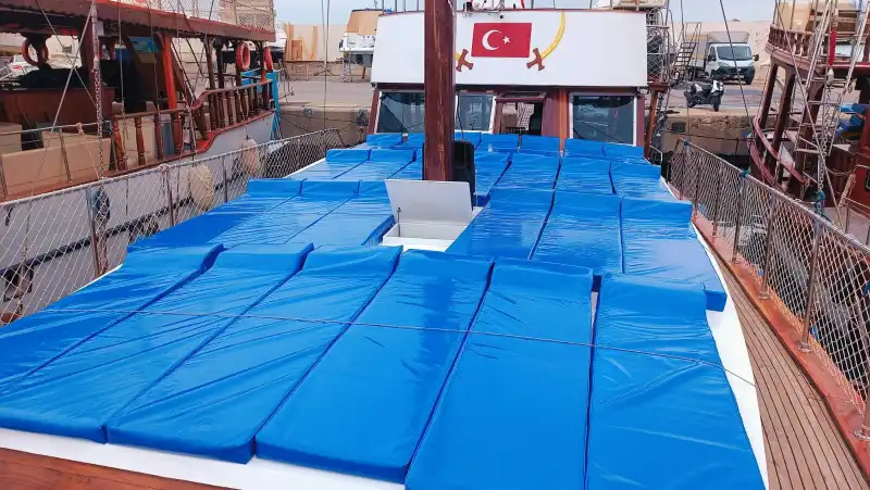 Незабываемые воспоминания на яхте, сочетающей роскошь и развлечения