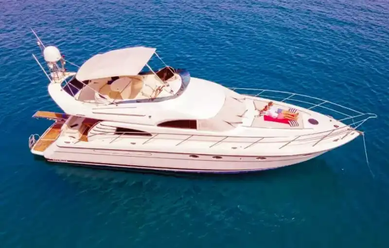 Kemer’in Maviliklerinde FairLine Yat ile Unutulmaz Anlar