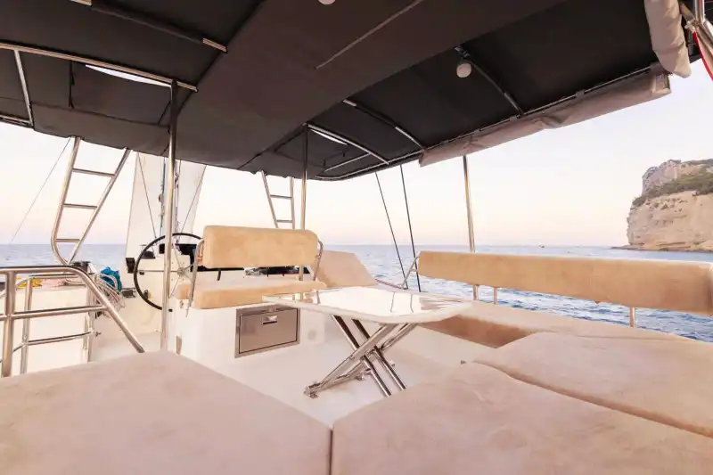 Четырёхкаютный катамаран BALI – отдых премиум-класса