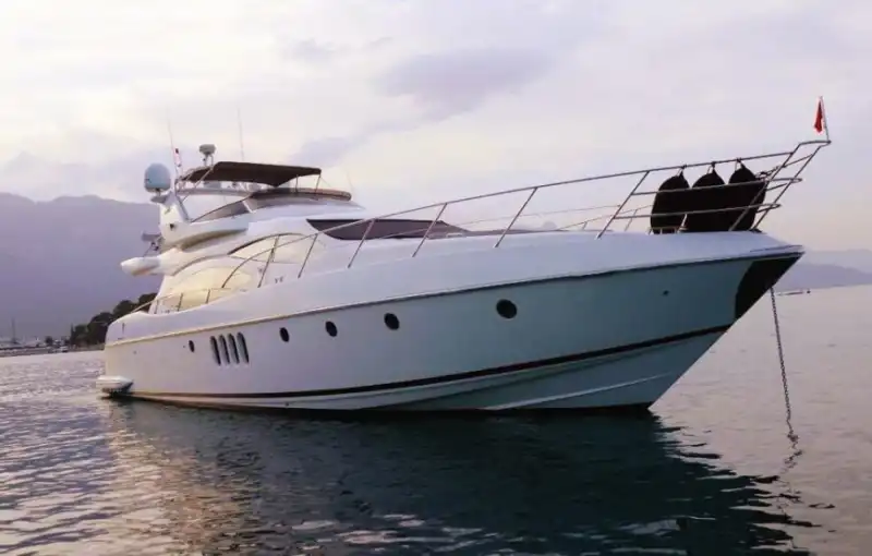 Роскошная яхта Azimut в Анталии-Кемере – Незабываемый морской отдых!
