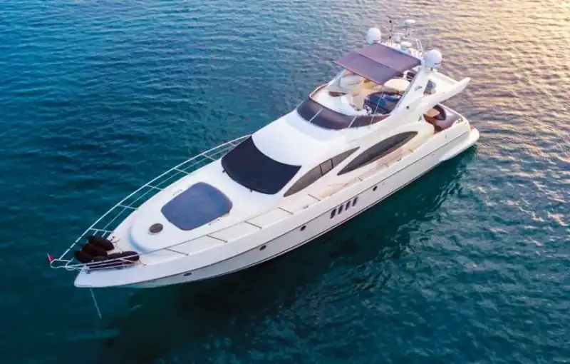 Роскошная яхта Azimut в Анталии-Кемере – Незабываемый морской отдых!