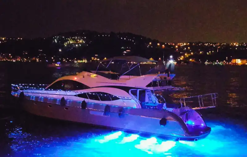 Роскошный 21 -метровый яхтенный тур по Босфору в Стамбуле!