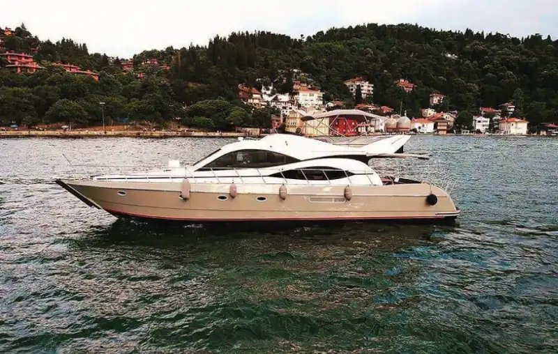 Роскошный 21 -метровый яхтенный тур по Босфору в Стамбуле!