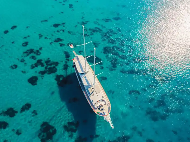 Marmaris'te 6 Kabinli, 12 Kişilik Konforlu Gulet ile Ege’nin Tadını Çıkarın