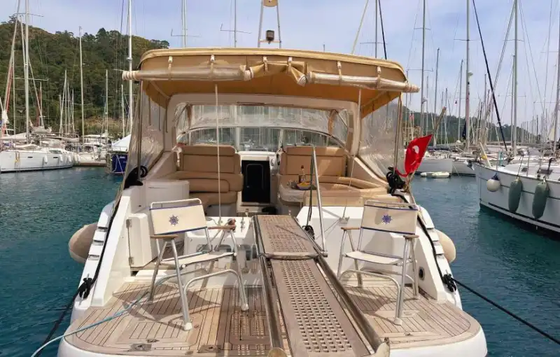 Наслаждайтесь Эгейским морем на яхте Crunch в Мармарисе