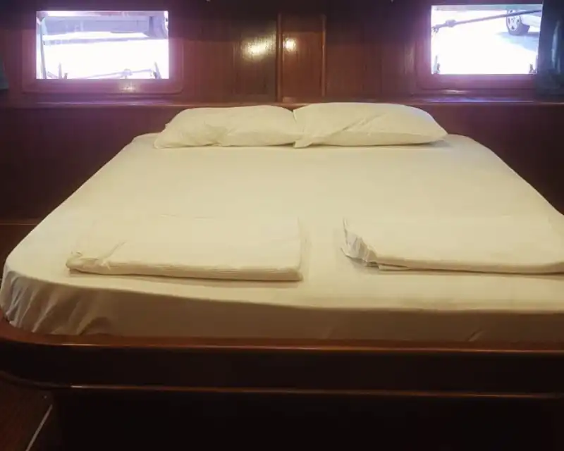 12 Kişilik Konaklamalı Gulet Kiralama – Mavi Yolculuk Başlasın!