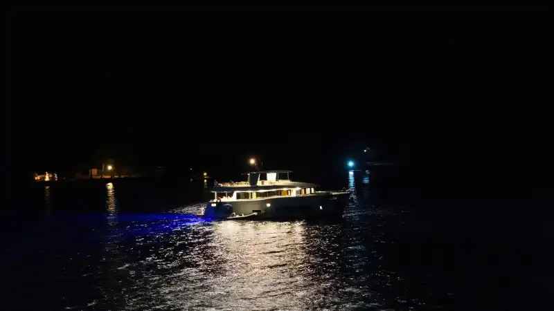 Bodrum’da 26 Metrelik Lüks Trawler ile Muhteşem Deniz Keyfi